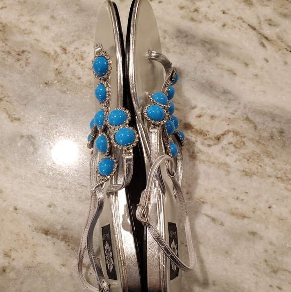 Yellow Box Thong toe and ankle strap Sandals - Picture 3 of 6